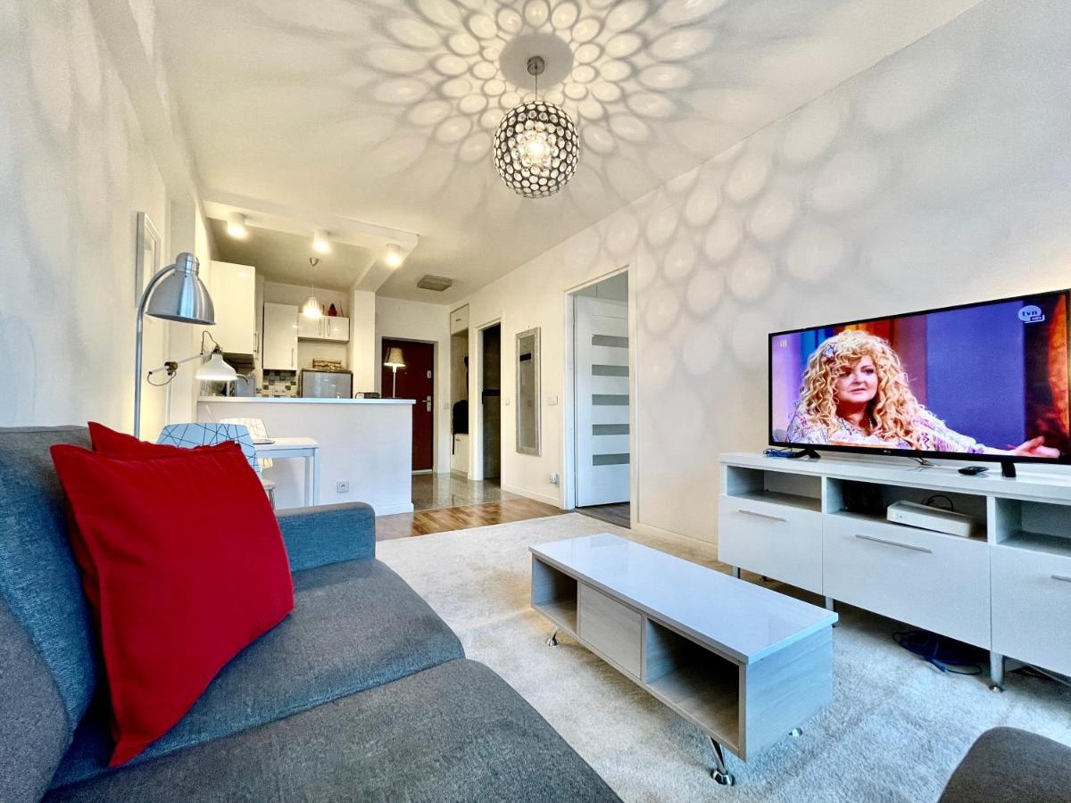 Decor 2 Metro Fast Wifi 55'Tv Netflix Hbo Cozy Varsóvia Exterior foto